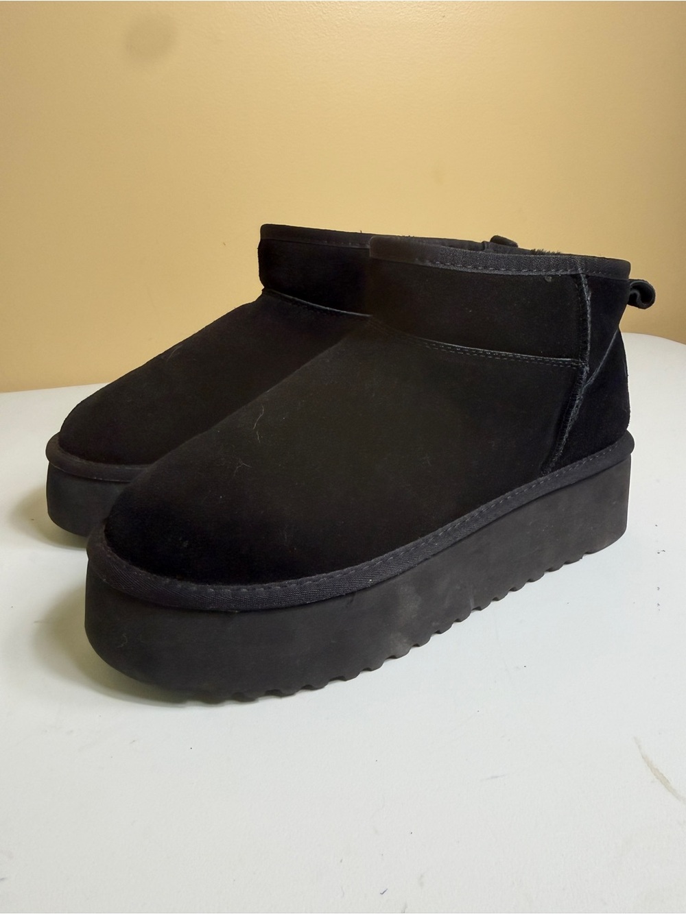 project Cloud 100% Genuine Leather Platform Ankle Boots Huggy black size 11
